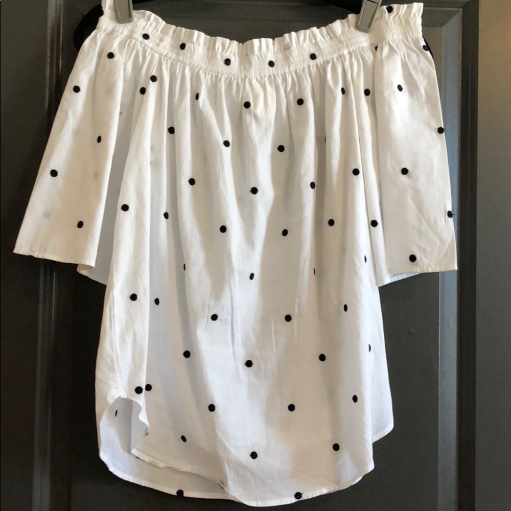 NWOT H&M Black Polka Dot Off Shoulder top, sz 6 - Picture 3 of 4